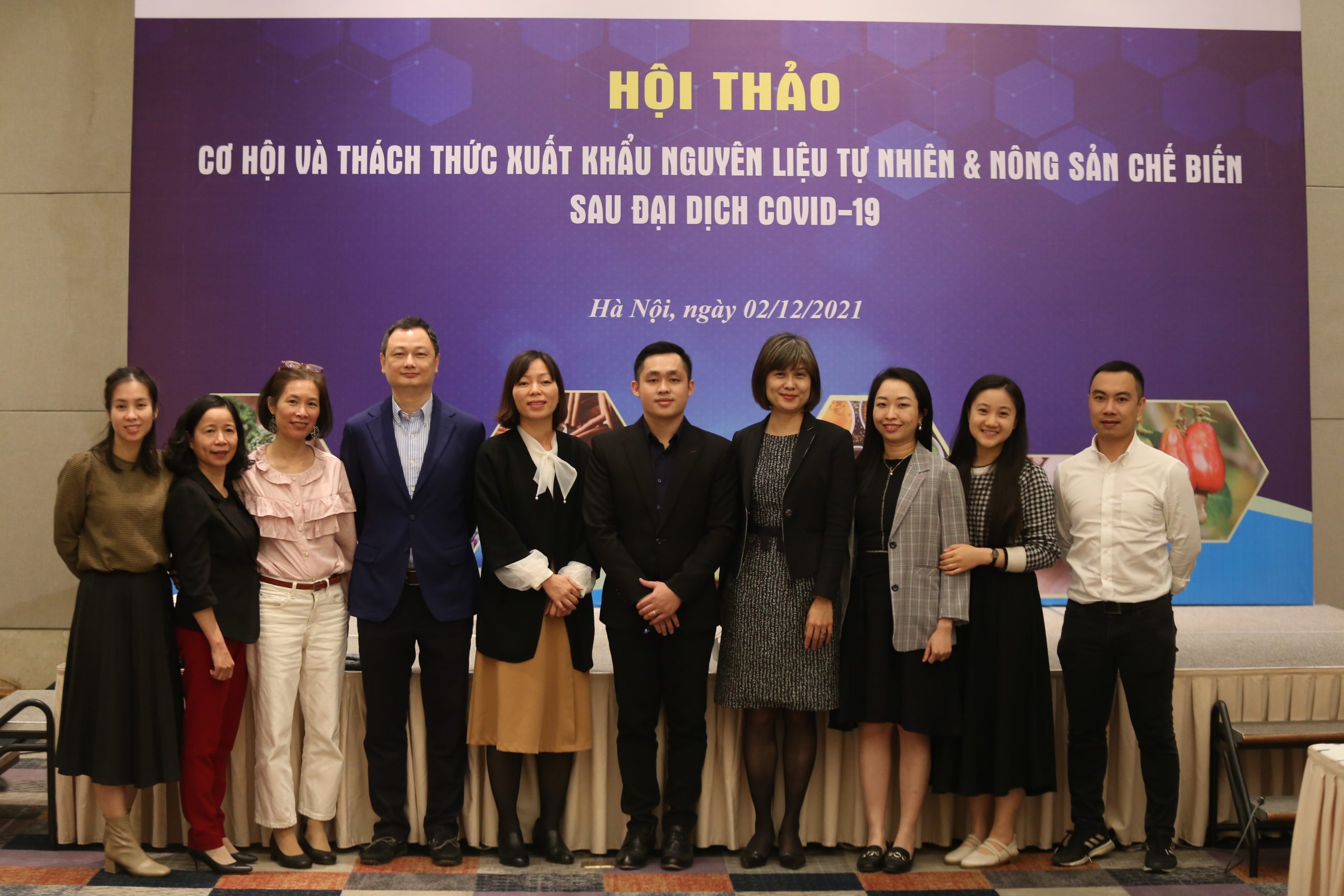 Hội thảo “Cơ hội và thách thức xuất khẩu nguyên liệu tự nhiên và nông sản chế biến sau đại dịch Covid”